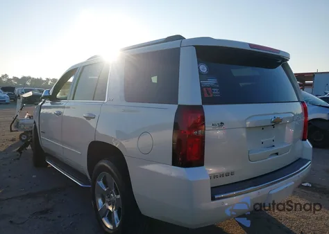 2015 Chevrolet Tahoe Ltz z USA, uszkodzony, nr VIN 1GNSCCKC1FR596109